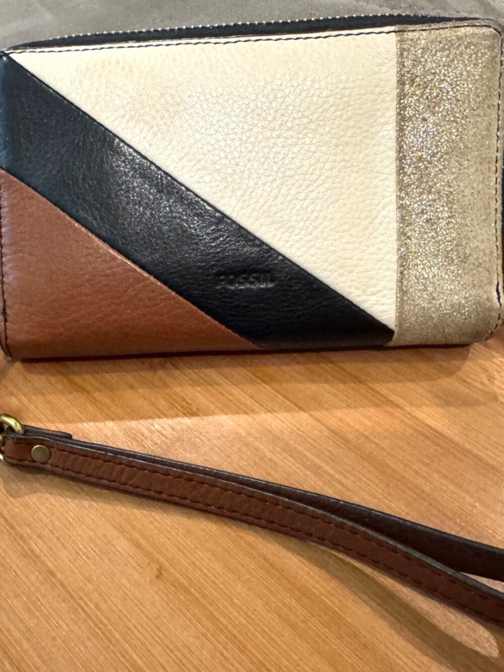 Fossil Colorblock Leather Zip-Around Wristlet Wallet